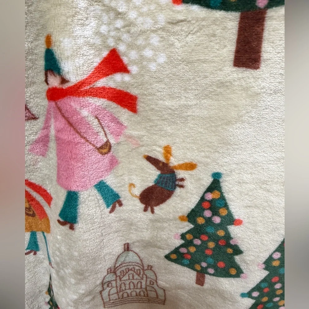 Dachshund blanket of Paris scenes Great Gift! Haute Couture of Doxie blankets♥️